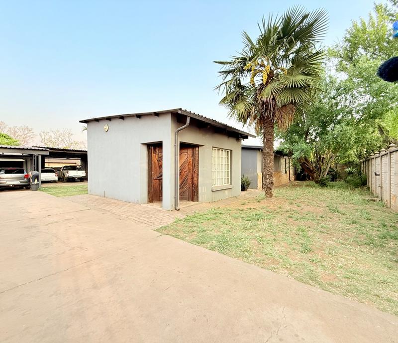 4 Bedroom Property for Sale in Vanderbijlpark CW 3 Gauteng
