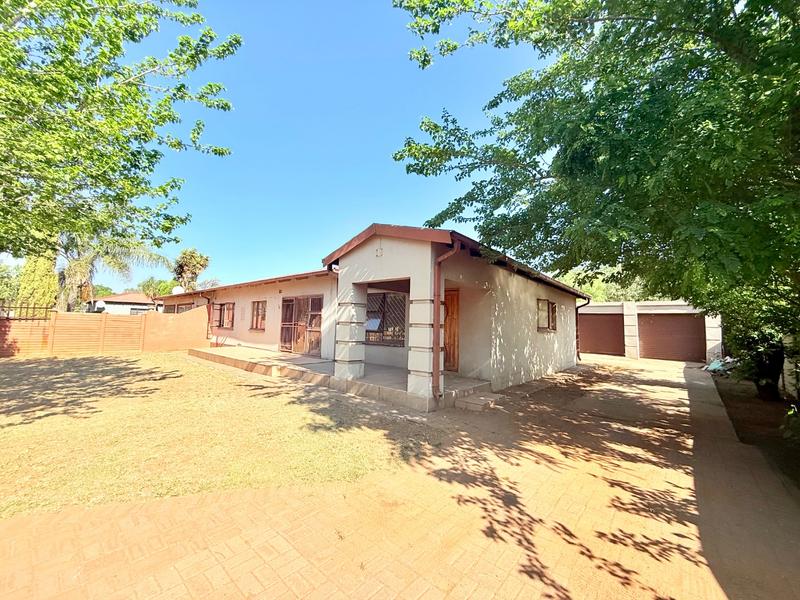 4 Bedroom Property for Sale in Vanderbijlpark CW 3 Gauteng