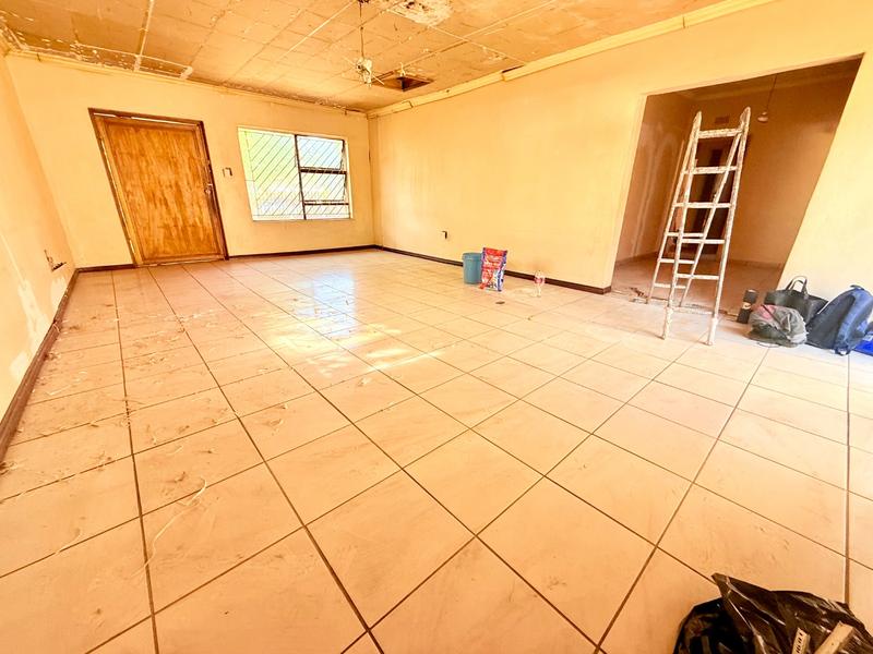 4 Bedroom Property for Sale in Vanderbijlpark CW 3 Gauteng
