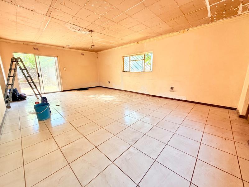 4 Bedroom Property for Sale in Vanderbijlpark CW 3 Gauteng