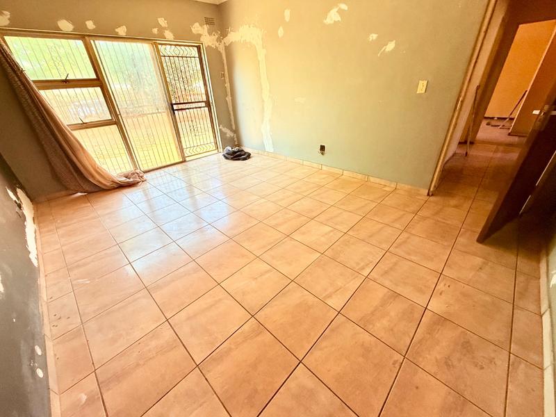 4 Bedroom Property for Sale in Vanderbijlpark CW 3 Gauteng