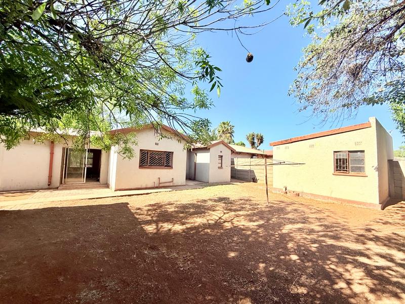 4 Bedroom Property for Sale in Vanderbijlpark CW 3 Gauteng