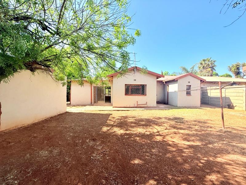 4 Bedroom Property for Sale in Vanderbijlpark CW 3 Gauteng