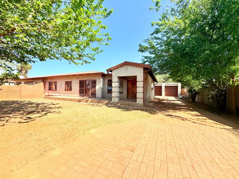 4 Bedroom Property for Sale in Vanderbijlpark CW 3 Gauteng