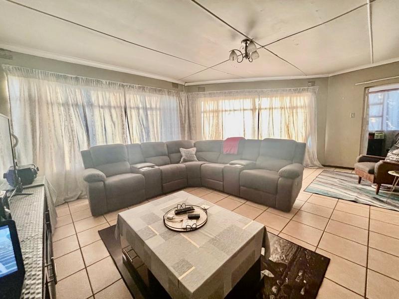 1 Bedroom Property for Sale in Vanderbijlpark CW 3 Gauteng