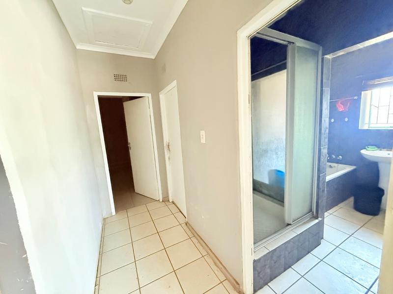 4 Bedroom Property for Sale in Vanderbijlpark CW 3 Gauteng