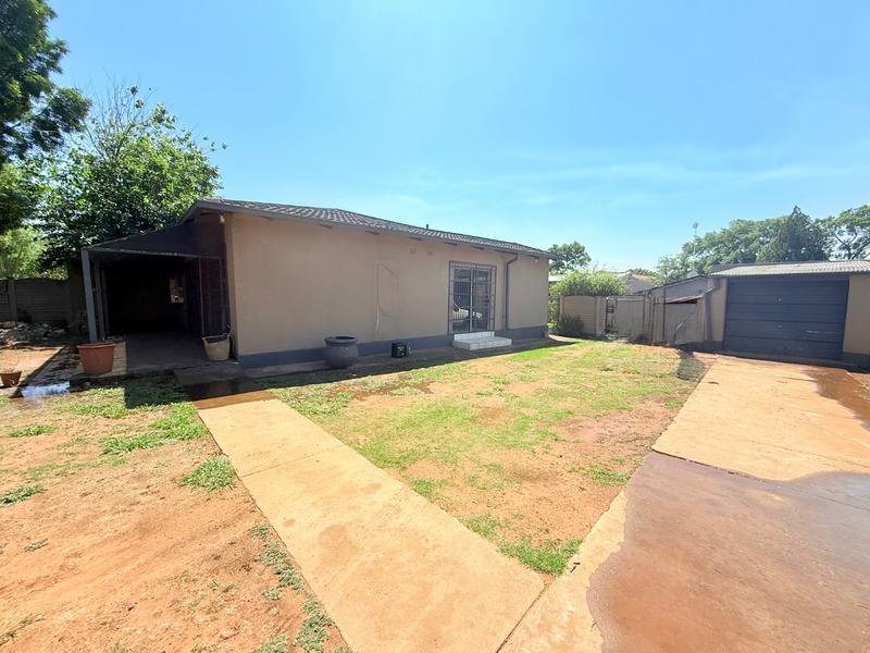4 Bedroom Property for Sale in Vanderbijlpark CW 3 Gauteng
