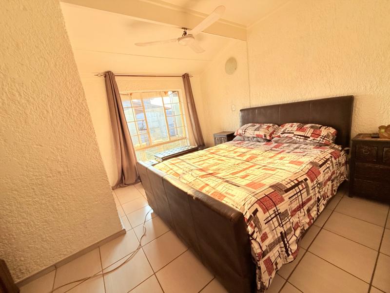 4 Bedroom Property for Sale in Vanderbijlpark CW 4 Gauteng
