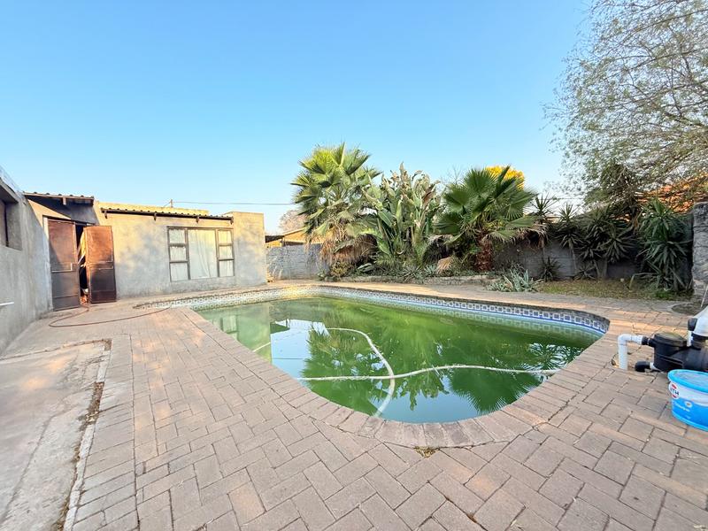 4 Bedroom Property for Sale in Vanderbijlpark CW 4 Gauteng