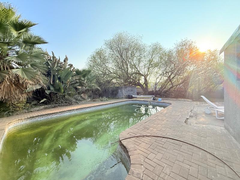4 Bedroom Property for Sale in Vanderbijlpark CW 4 Gauteng