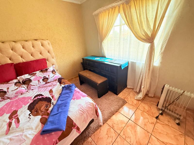 3 Bedroom Property for Sale in Vanderbijlpark CW 4 Gauteng