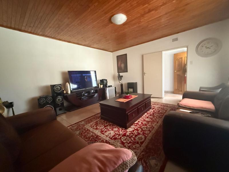3 Bedroom Property for Sale in Vanderbijlpark CW 4 Gauteng