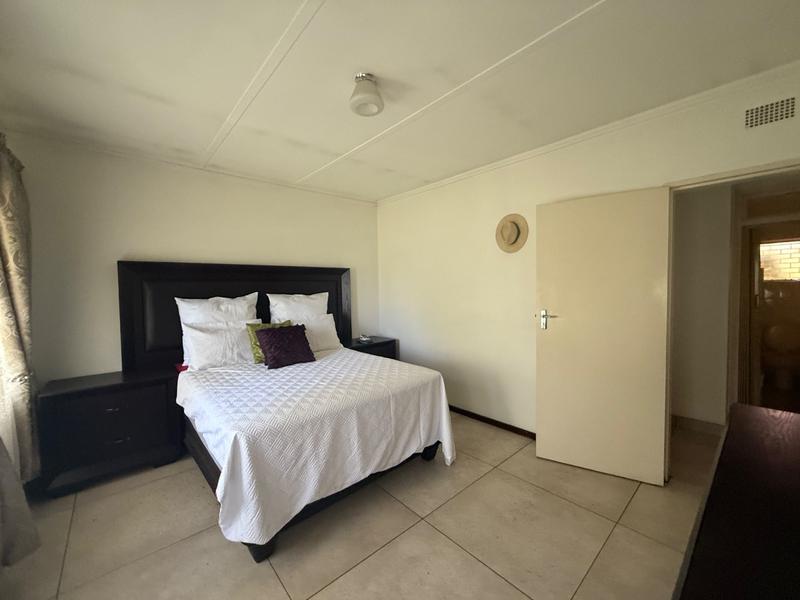 3 Bedroom Property for Sale in Vanderbijlpark CW 4 Gauteng