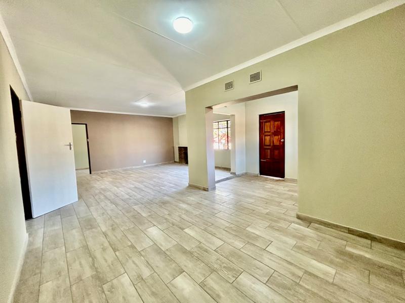 3 Bedroom Property for Sale in Vanderbijlpark CW 4 Gauteng