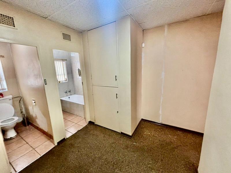 3 Bedroom Property for Sale in Vanderbijlpark CW 4 Gauteng