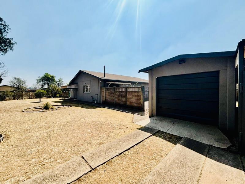 3 Bedroom Property for Sale in Vanderbijlpark CW 4 Gauteng