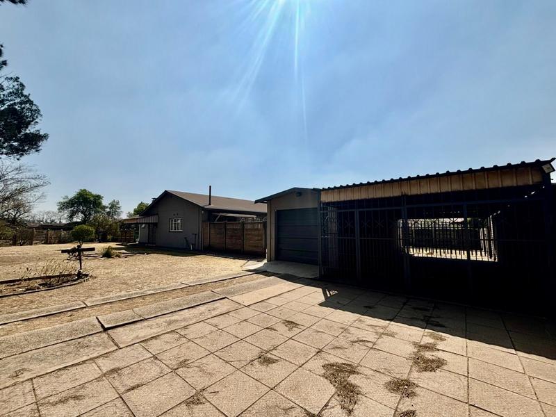 3 Bedroom Property for Sale in Vanderbijlpark CW 4 Gauteng