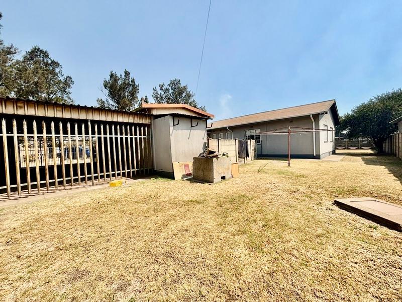 3 Bedroom Property for Sale in Vanderbijlpark CW 4 Gauteng