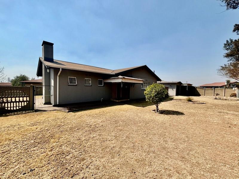 3 Bedroom Property for Sale in Vanderbijlpark CW 4 Gauteng