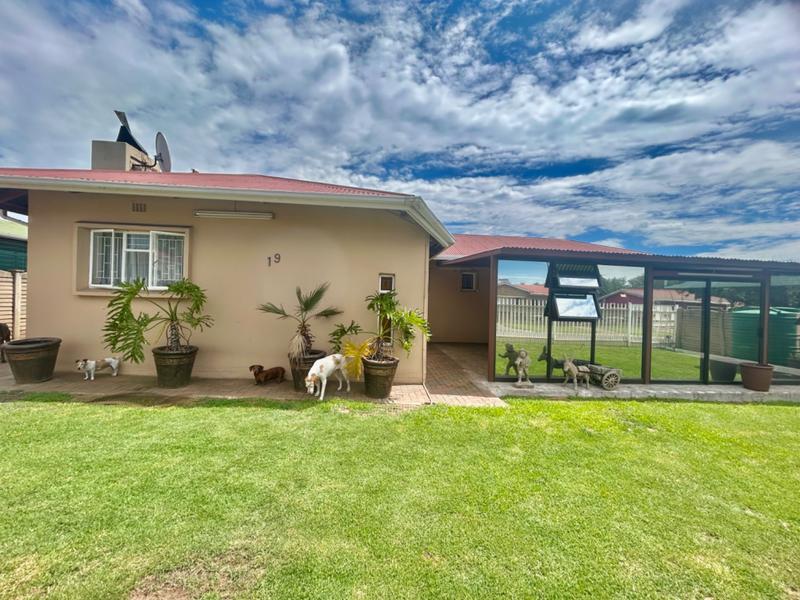 3 Bedroom Property for Sale in Vanderbijlpark CW 4 Gauteng