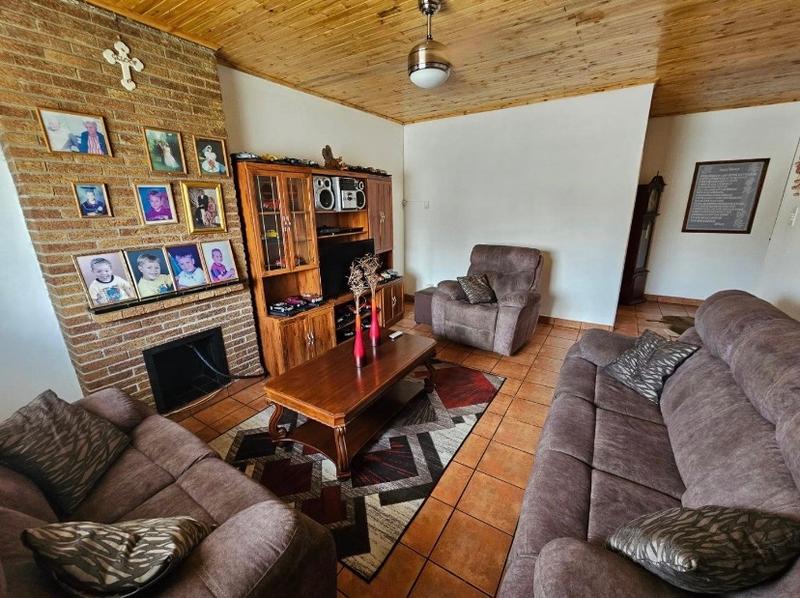 3 Bedroom Property for Sale in Vanderbijlpark CW 4 Gauteng