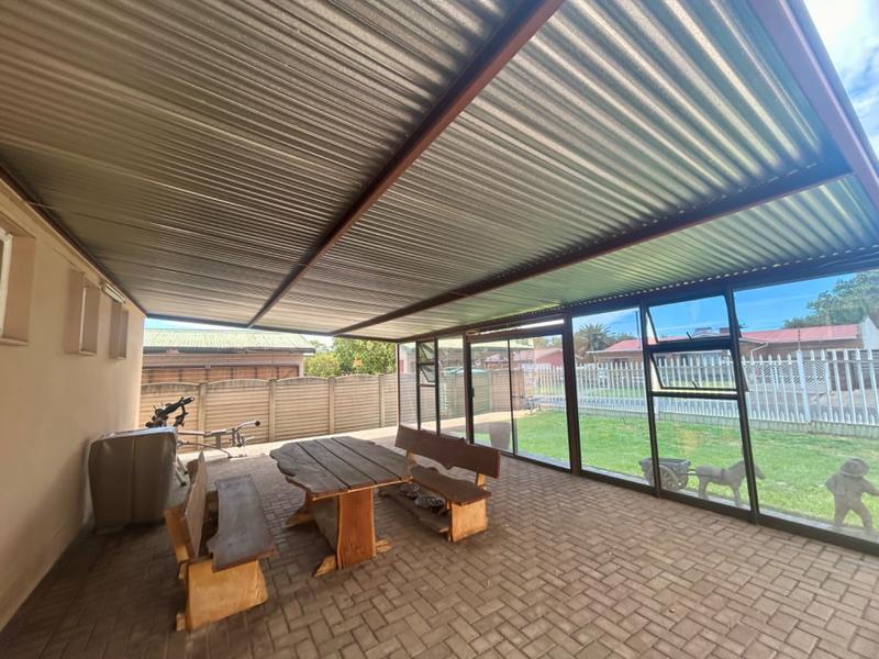 3 Bedroom Property for Sale in Vanderbijlpark CW 4 Gauteng