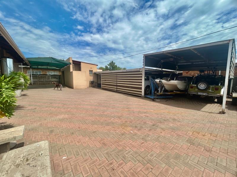 3 Bedroom Property for Sale in Vanderbijlpark CW 4 Gauteng