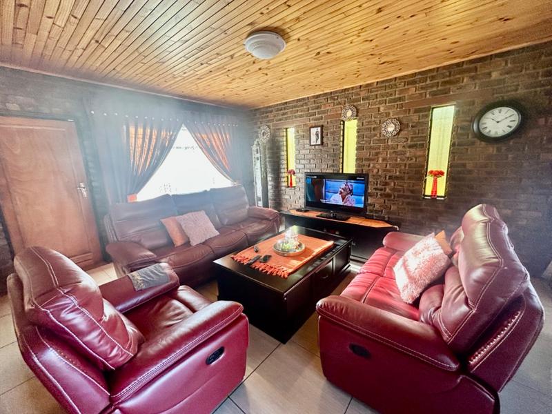 3 Bedroom Property for Sale in Vanderbijlpark CW 4 Gauteng
