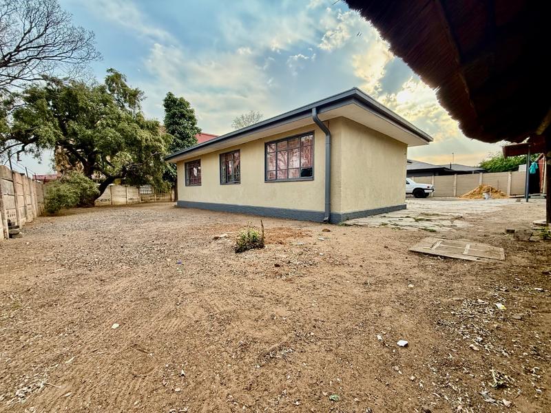 8 Bedroom Property for Sale in Vanderbijlpark CW 5 Gauteng