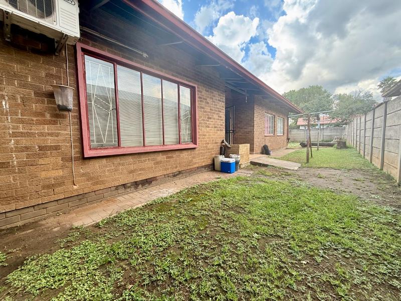3 Bedroom Property for Sale in Vanderbijlpark CW 5 Gauteng