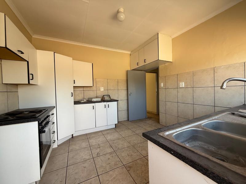2 Bedroom Property for Sale in Vanderbijlpark CW 5 Gauteng