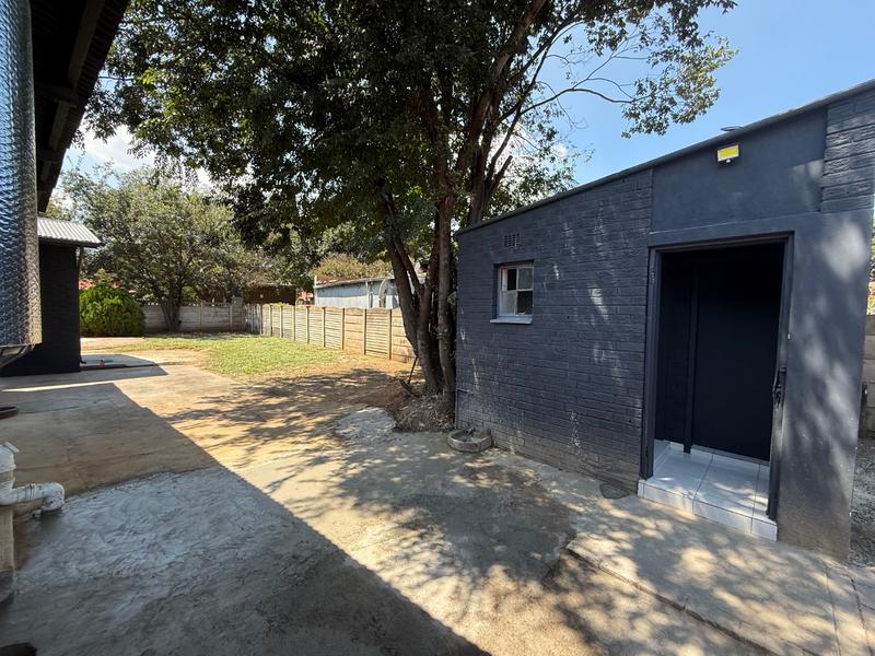 4 Bedroom Property for Sale in Vanderbijlpark CW 5 Gauteng