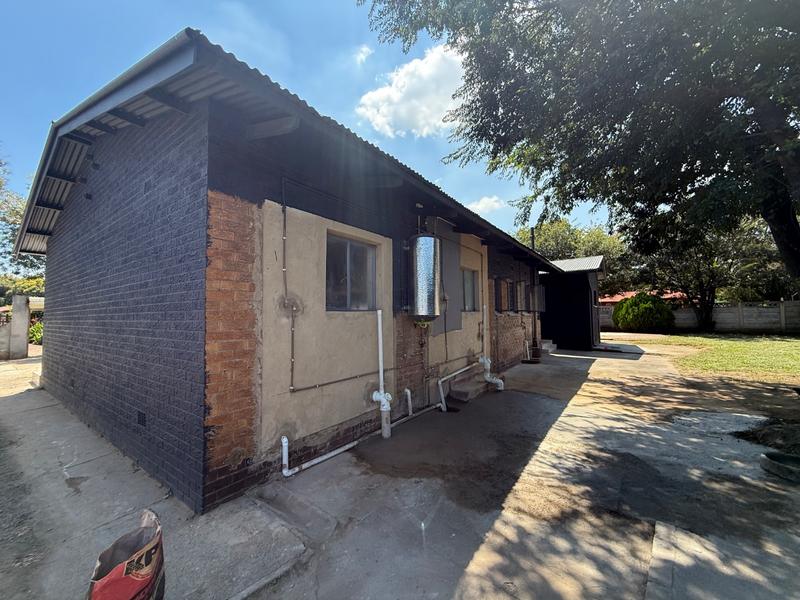 4 Bedroom Property for Sale in Vanderbijlpark CW 5 Gauteng