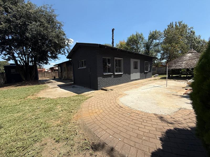 4 Bedroom Property for Sale in Vanderbijlpark CW 5 Gauteng
