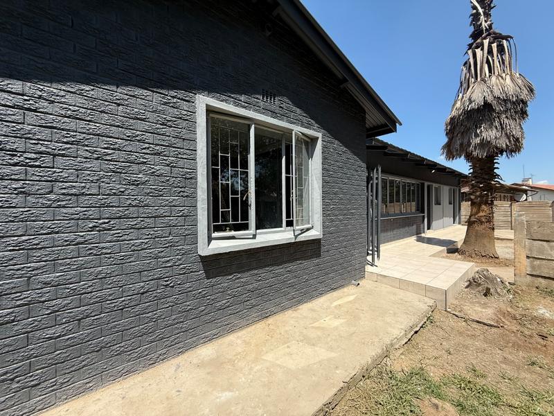 4 Bedroom Property for Sale in Vanderbijlpark CW 5 Gauteng