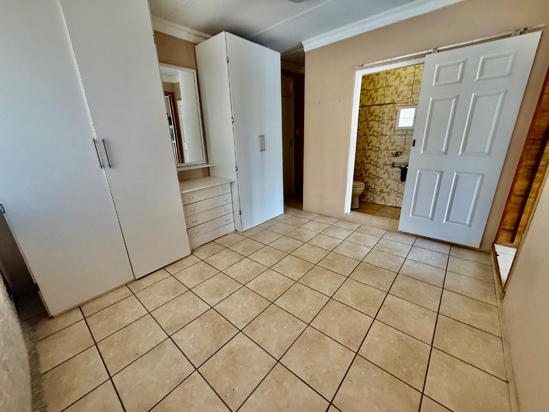 3 Bedroom Property for Sale in Vanderbijlpark CW 5 Gauteng