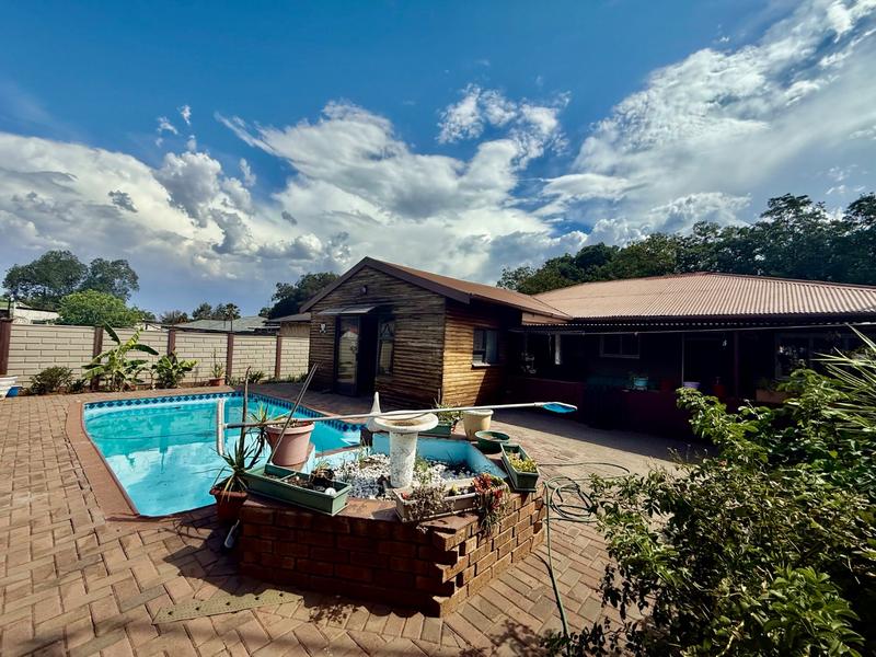 3 Bedroom Property for Sale in Vanderbijlpark CW 5 Gauteng