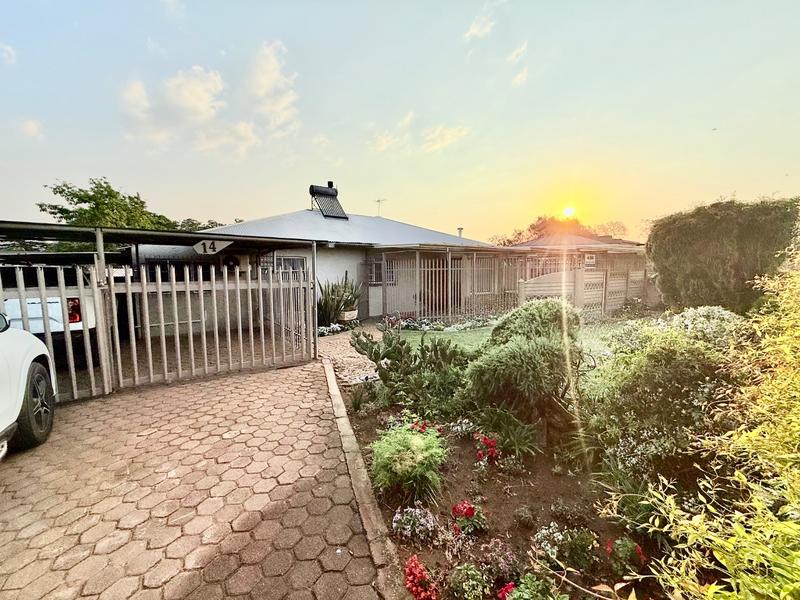 3 Bedroom Property for Sale in Vanderbijlpark CW 5 Gauteng