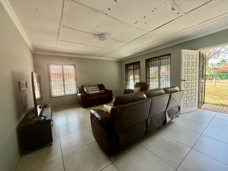3 Bedroom Property for Sale in Vanderbijlpark CW 5 Gauteng