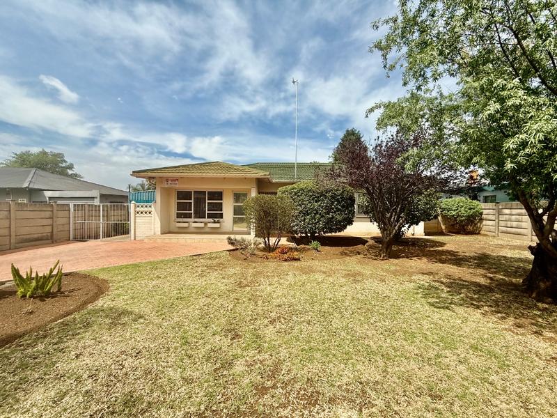 3 Bedroom Property for Sale in Vanderbijlpark CW 5 Gauteng