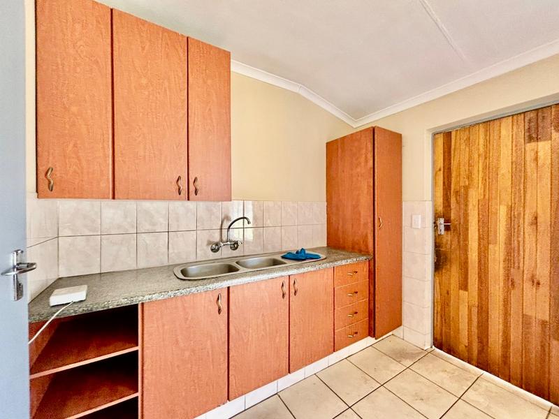 2 Bedroom Property for Sale in Vanderbijlpark CW 5 Gauteng