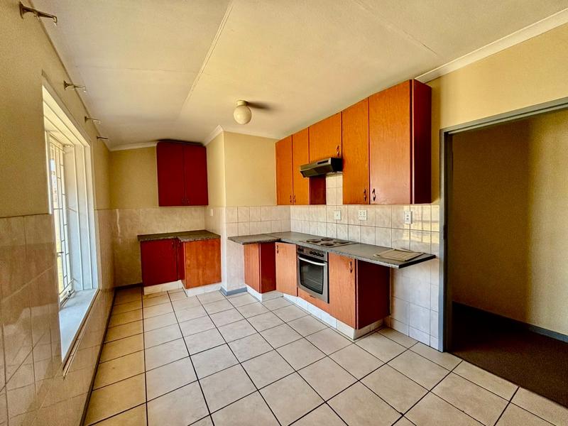 2 Bedroom Property for Sale in Vanderbijlpark CW 5 Gauteng
