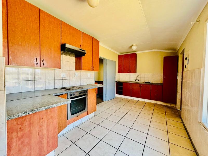 2 Bedroom Property for Sale in Vanderbijlpark CW 5 Gauteng