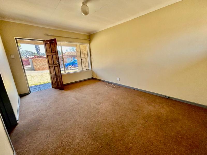 2 Bedroom Property for Sale in Vanderbijlpark CW 5 Gauteng