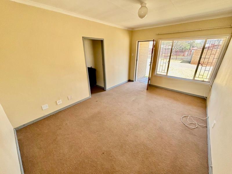 2 Bedroom Property for Sale in Vanderbijlpark CW 5 Gauteng