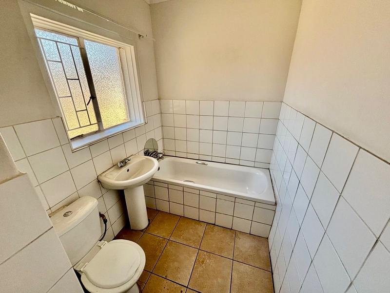 2 Bedroom Property for Sale in Vanderbijlpark CW 5 Gauteng