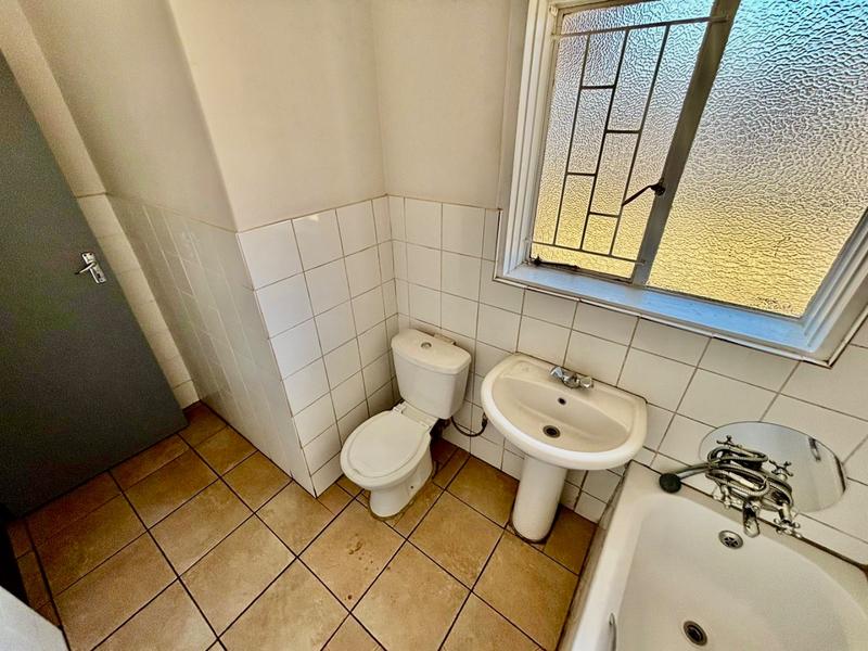 2 Bedroom Property for Sale in Vanderbijlpark CW 5 Gauteng