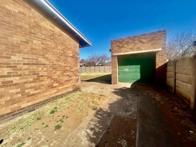 3 Bedroom Property for Sale in Vanderbijlpark CW 5 Gauteng