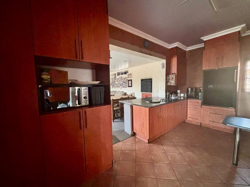 2 Bedroom Property for Sale in Vanderbijlpark CW 5 Gauteng