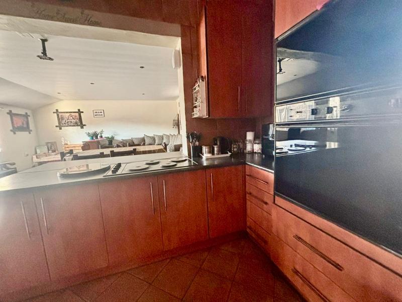 2 Bedroom Property for Sale in Vanderbijlpark CW 5 Gauteng